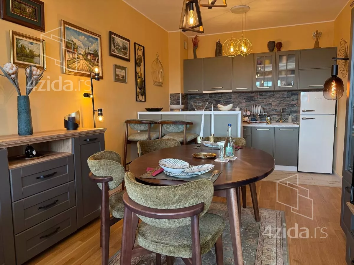 Dvoiposoban stan | 4zida