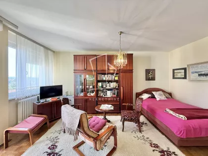 Marine Veličković | 4zida.rs