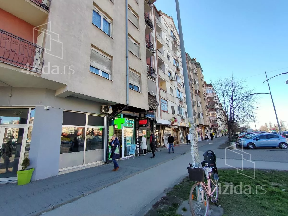 Poslovni prostor | 4zida