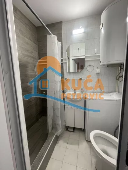 Prvomajska | 4zida.rs