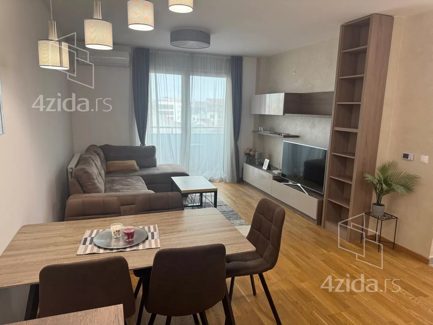 Trosoban stan | 4zida