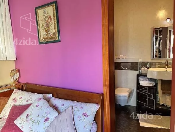 Šestosoban stan | 4zida