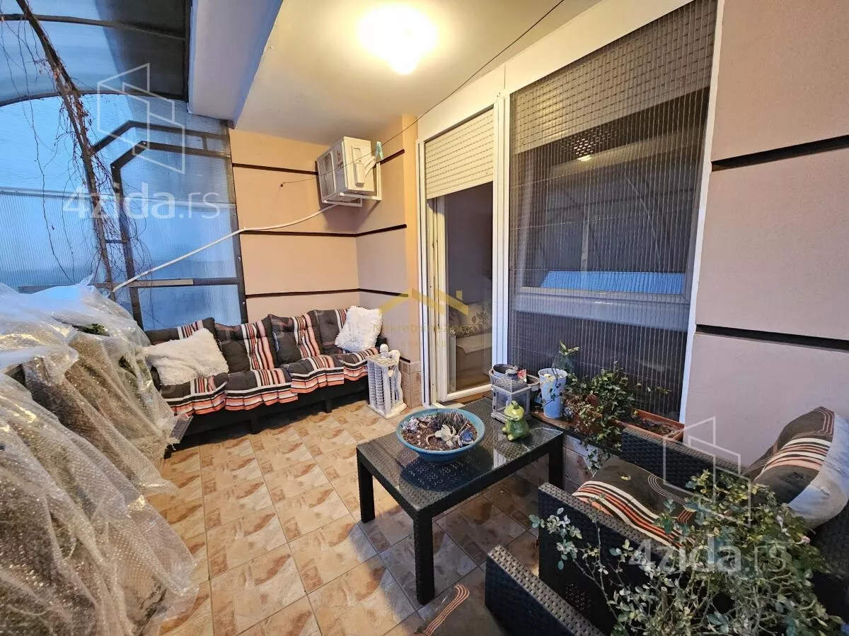 Troiposoban stan | 4zida