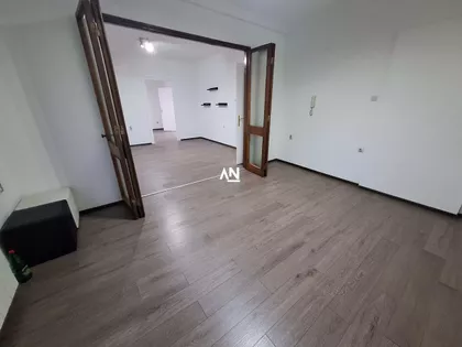 Savski trg | 4zida.rs