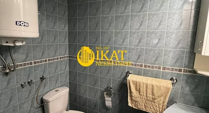 Šestosoban stan | 4zida