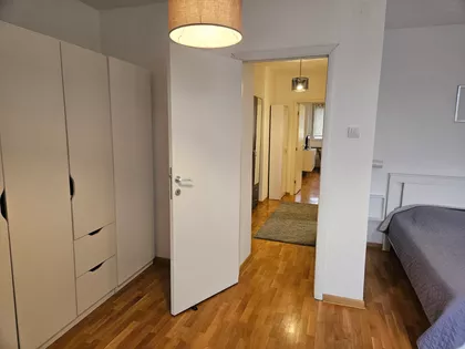 Cetinjska | 4zida.rs