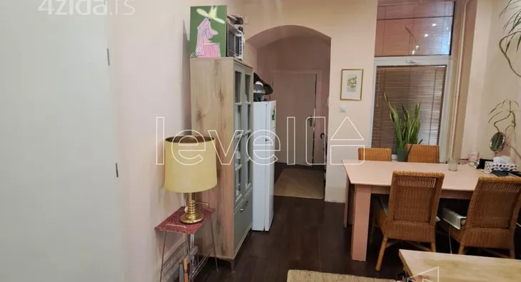 Četvoroiposoban stan | 4zida