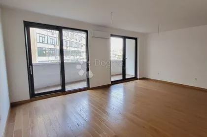 Trg Galerija | 4zida.rs