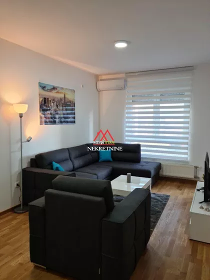 Aranj Janoša | 4zida.rs