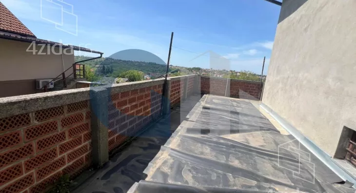 Šestosoban stan | 4zida