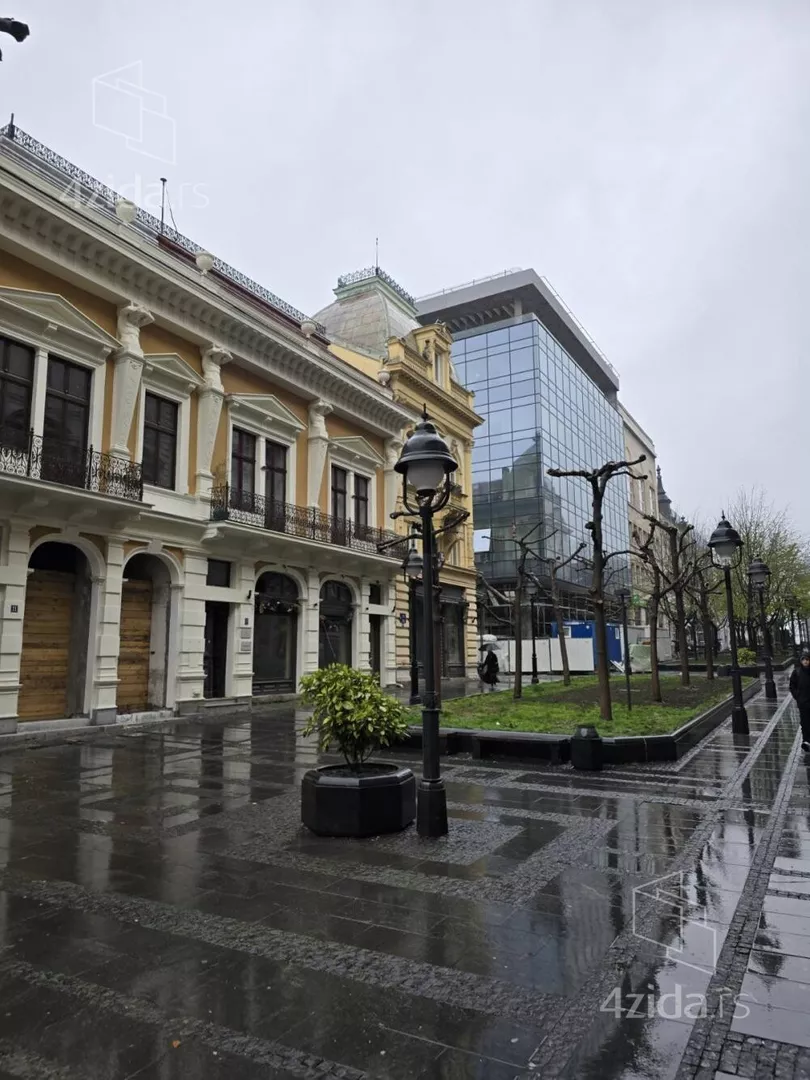 Šestosoban stan | 4zida