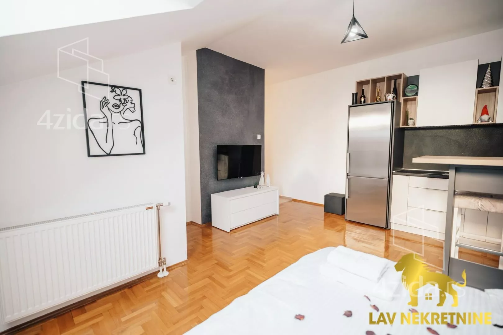 Jednoiposoban stan | 4zida