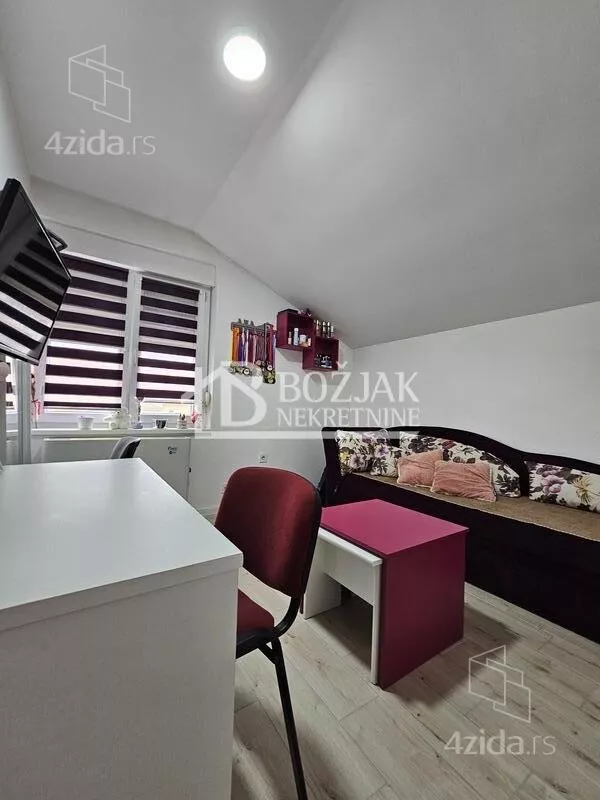 Petosoban stan | 4zida