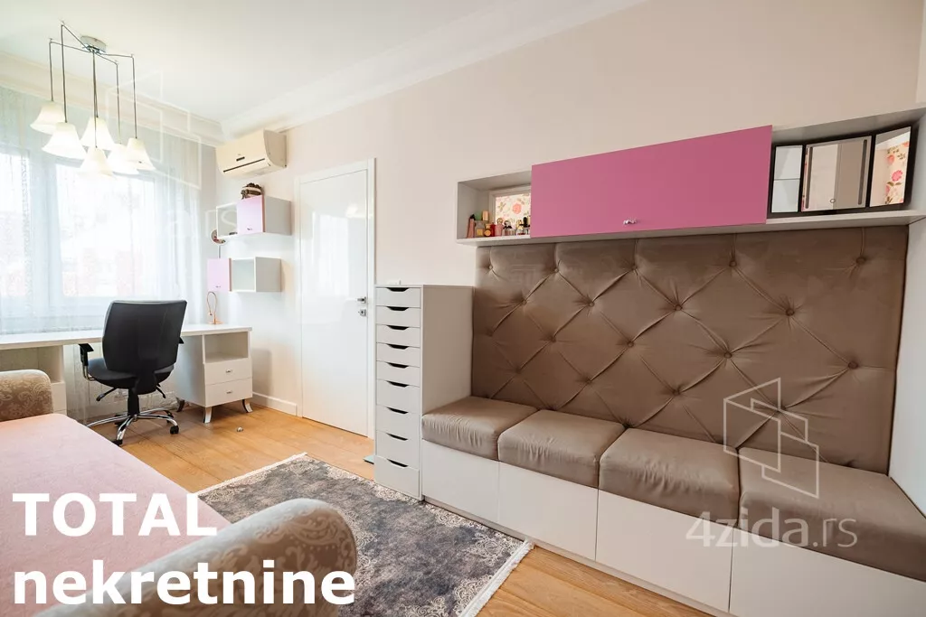 Šestosoban stan | 4zida