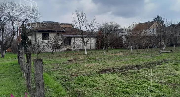 Plac | 4zida
