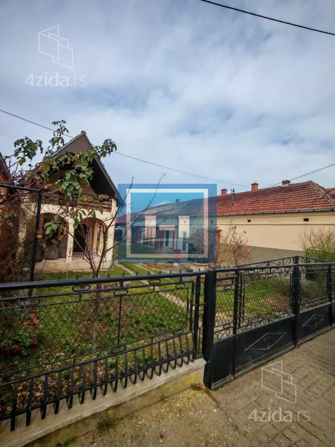 Kuća | 4zida
