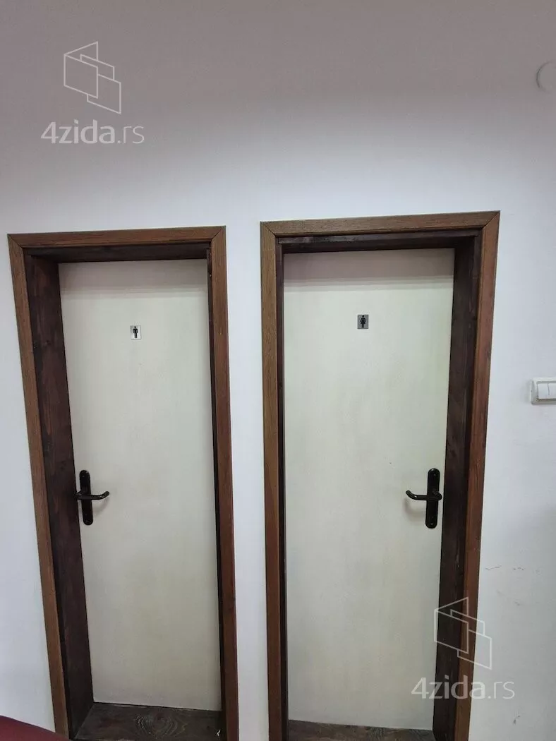 Poslovna zgrada | 4zida