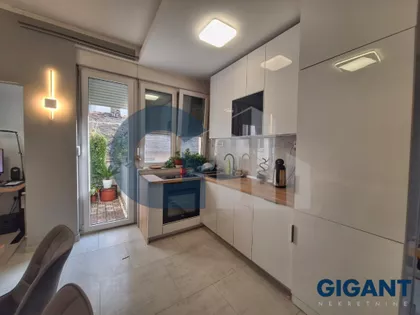 Cetinjska-Stari grad | 4zida.rs