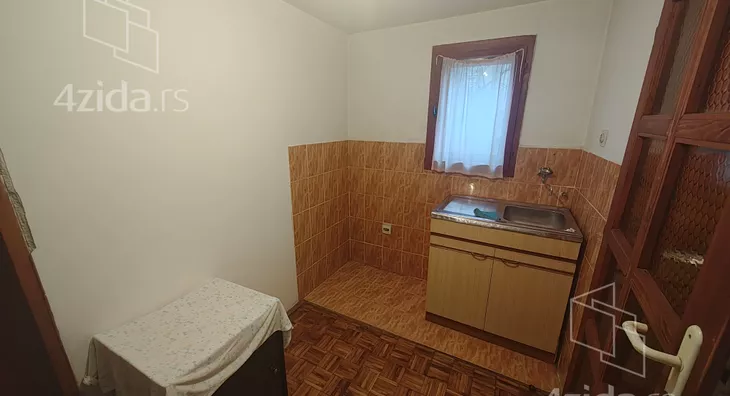 4-etažna kuća | 4zida