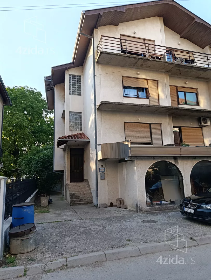 4-etažna kuća | 4zida