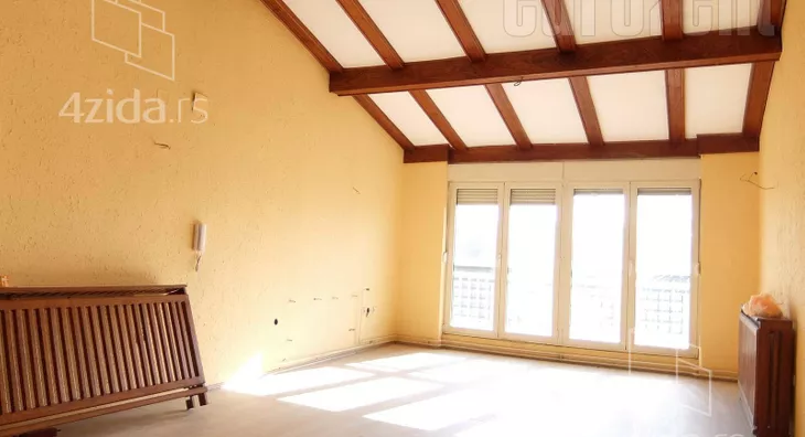 5-etažna kuća | 4zida