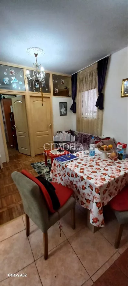 Kneževačka | 4zida.rs