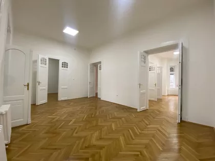 Trg Marije Trandafil | 4zida.rs