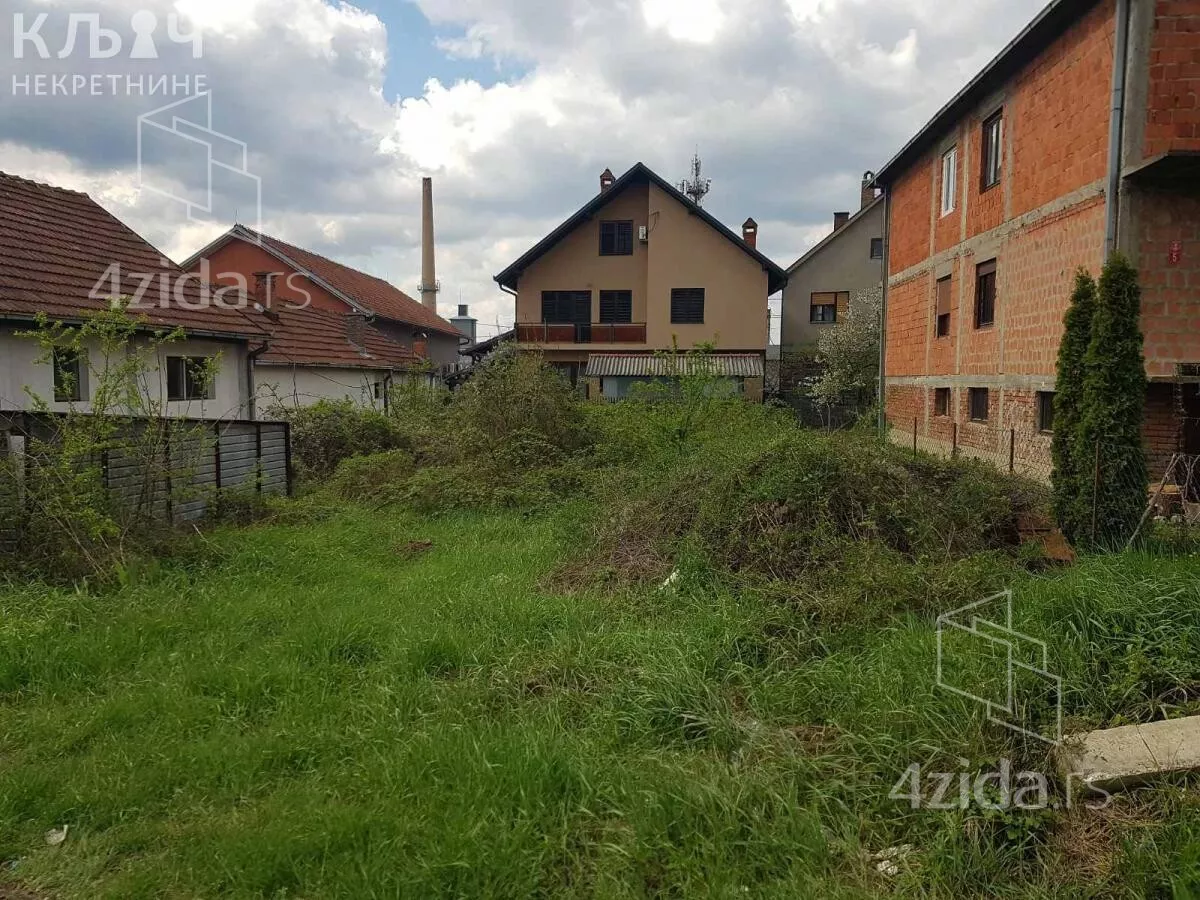 Plac | 4zida