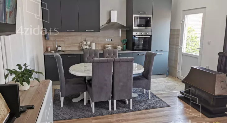 5-etažna kuća | 4zida