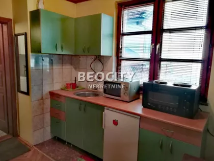 Devet Jugovića | 4zida.rs