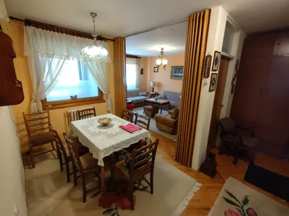 Dušanov Bazar | 4zida.rs