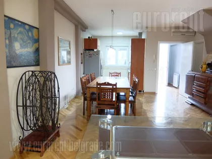 DEDINJE BELI DVOR | 4zida.rs