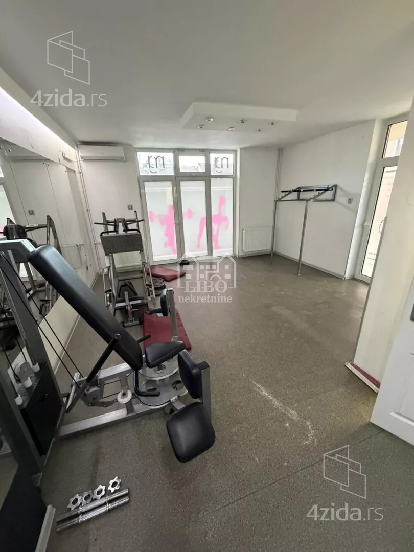 Poslovni prostor | 4zida