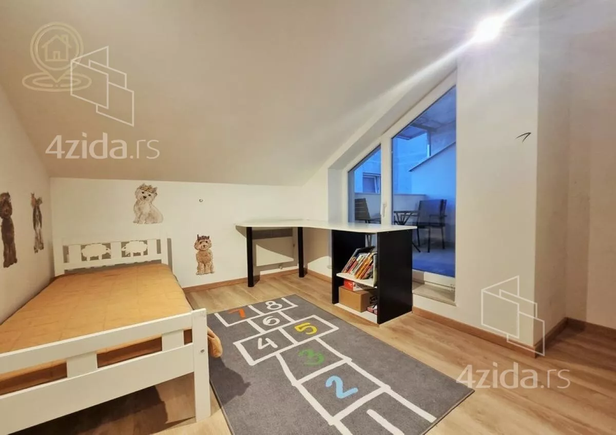 Četvorosoban stan | 4zida