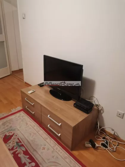 Vukov Spomenik | 4zida.rs