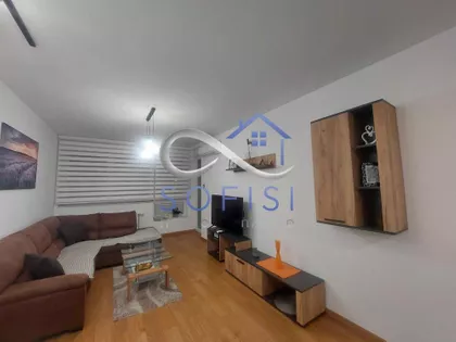 Lasla Gala | 4zida.rs