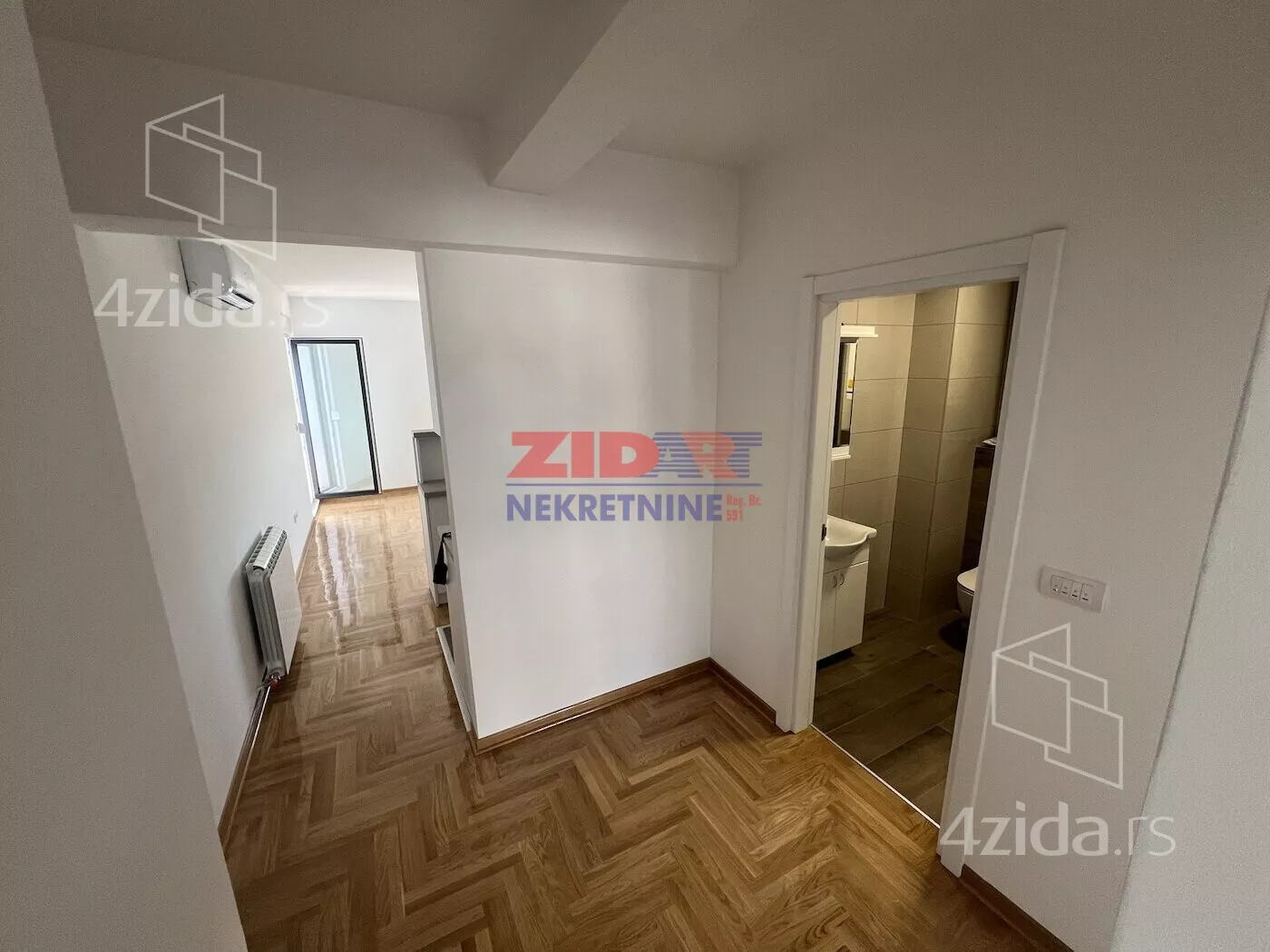 Troiposoban stan | 4zida