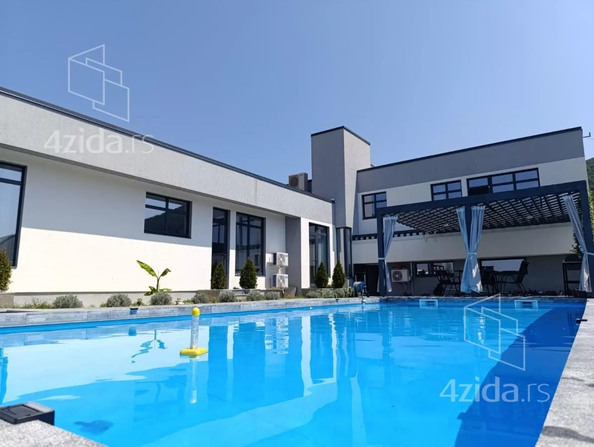 Kuća | 4zida
