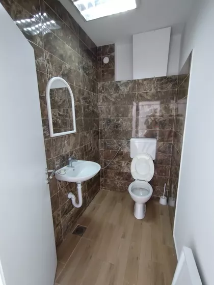 Crveni Pevac | 4zida.rs