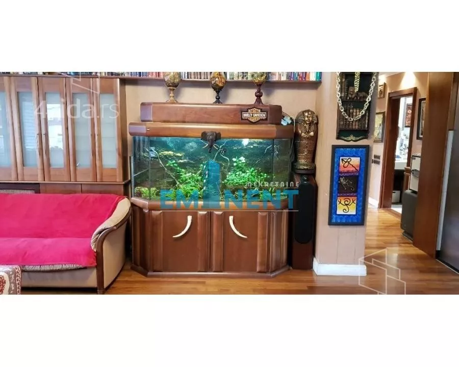 Petosoban stan | 4zida