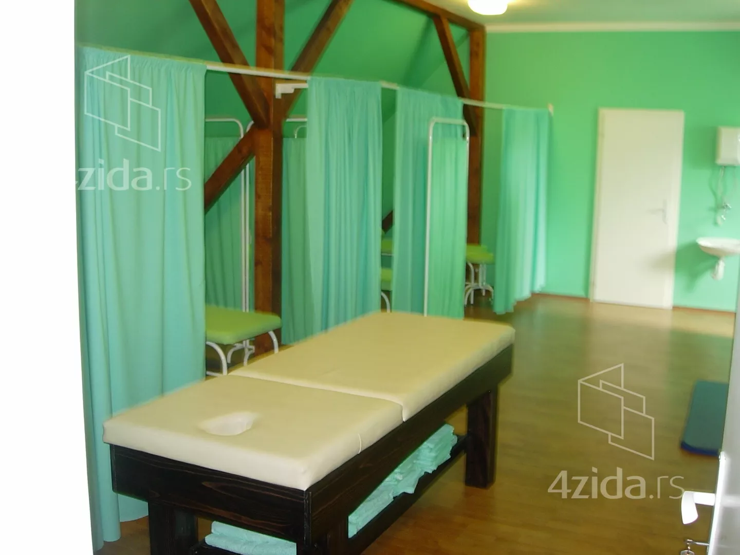 Lokal | 4zida