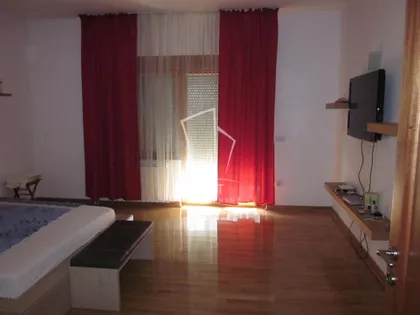 Čolak Antina | 4zida.rs