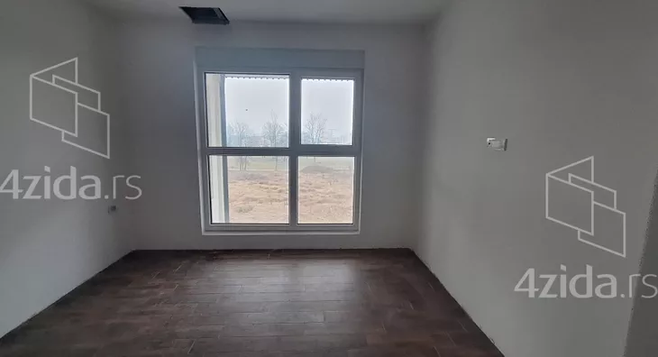 Četvoroiposoban stan | 4zida