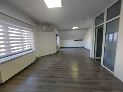 Džona Kenedija 10 F | 4zida.rs