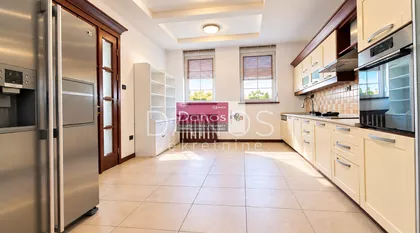 Mladena Stojanovica | 4zida.rs