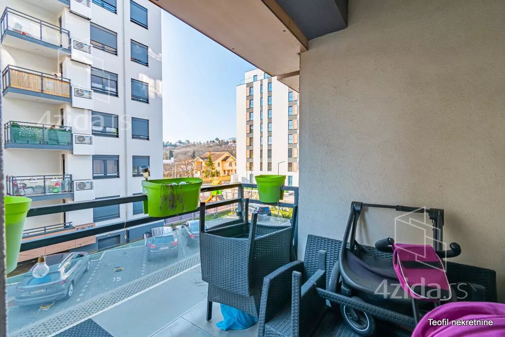 Troiposoban stan | 4zida