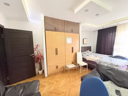 Niška | 4zida.rs