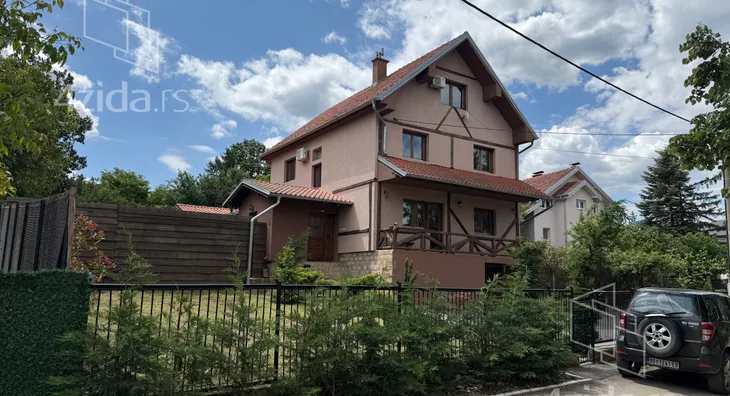 4-etažna kuća | 4zida