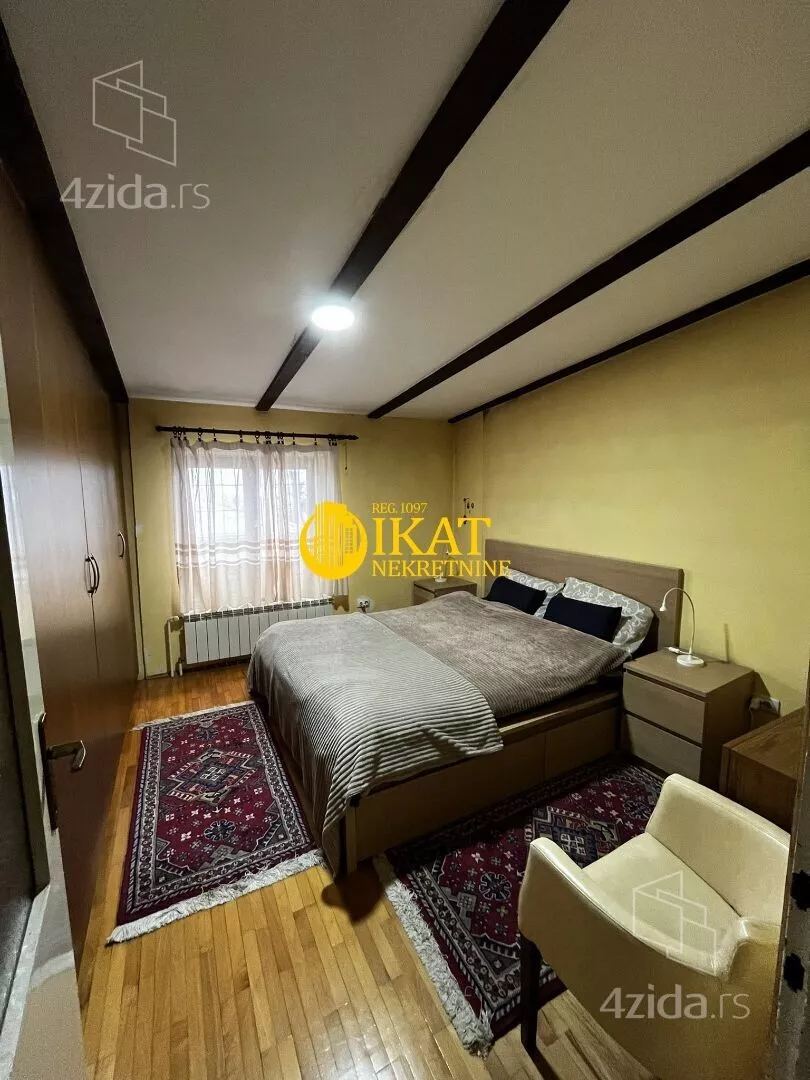 Šestosoban stan | 4zida