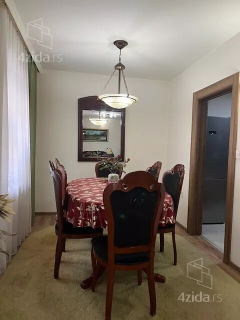 Troiposoban stan | 4zida